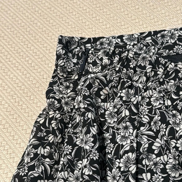 H&M Cute Skirt - Picture 10 of 11